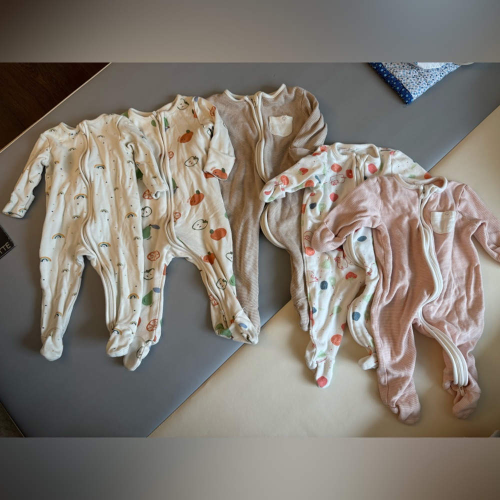 Mori baby footies - like new!!